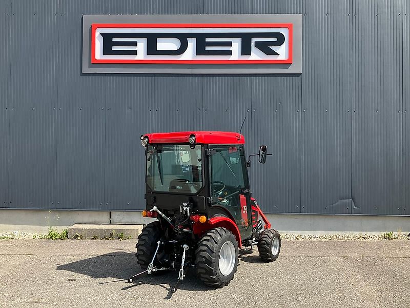 TYM T255 NH mit Fronthydraulik und Kabine