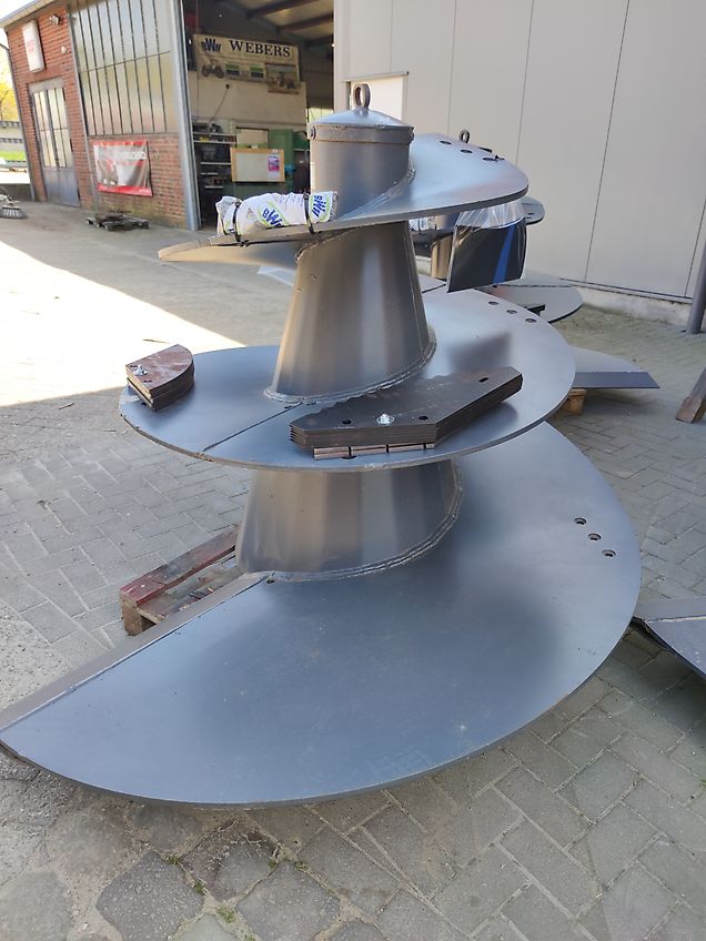 Eckart Feed mixer / Melangeuse / Carro miscelatore / Voermengwagen