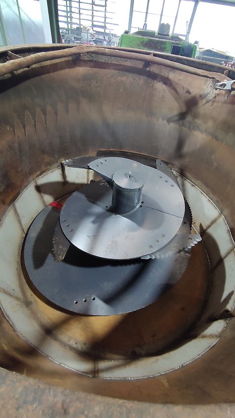 Eckart Feed mixer / Melangeuse / Carro miscelatore / Voermengwagen