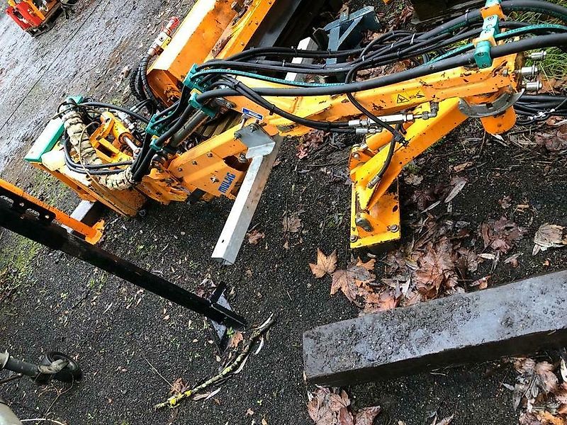 mulag MRK 300 Randstreifenmäher Böschungsmulcher Mähausleger MKM