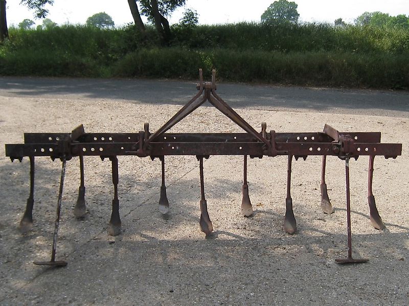 Ransomes 9 tine rigid leg cultivator