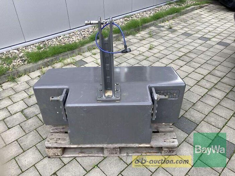 Fendt FRONTGEWICHT 2500 KG