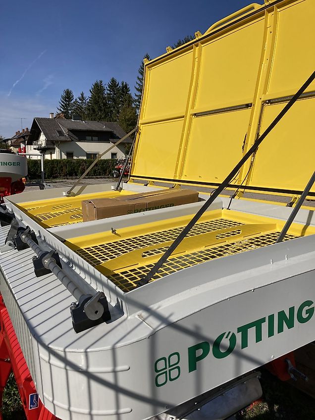 Pöttinger AMICO F Fronttank