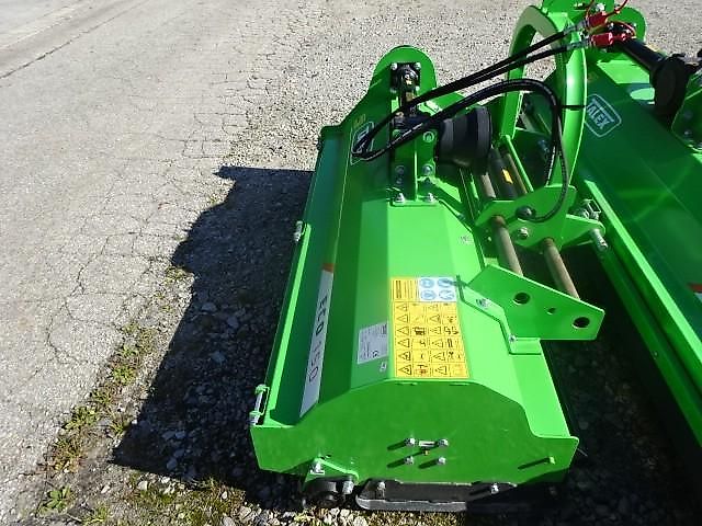 TALEX Schlegelmulcher Talex- Eco- NEU-2 -Meter mit Hydraulischer Seitenverschiebung- auch möglich in verschiedenen Breiten - auch in 1 Meter- 1,35 Meter -1,5 Meter - 1,8 Meter - 2 Meter - 2,2 Meter