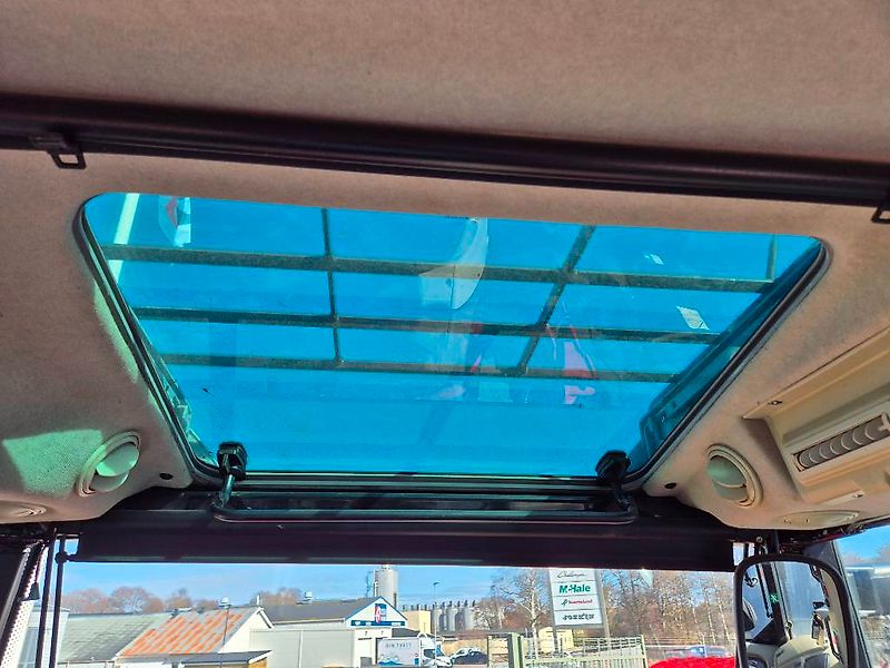 Massey Ferguson 5710S