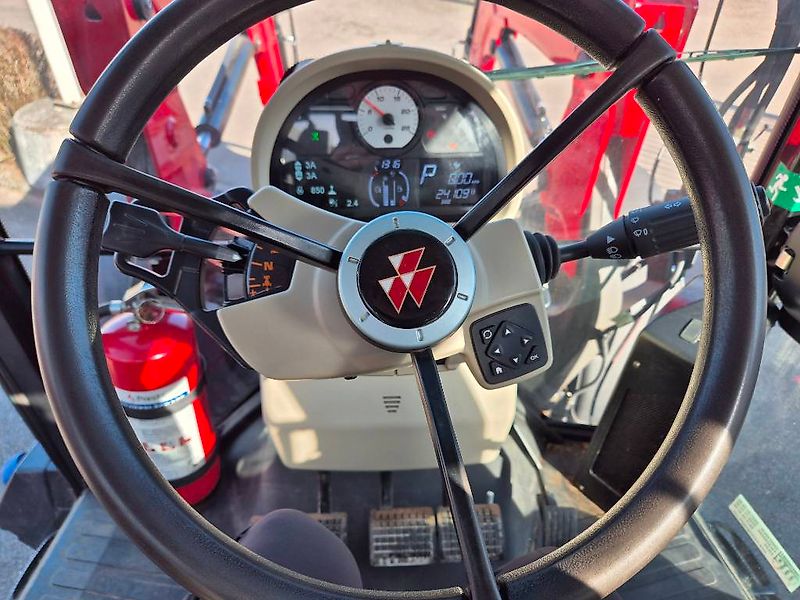 Massey Ferguson 5710S