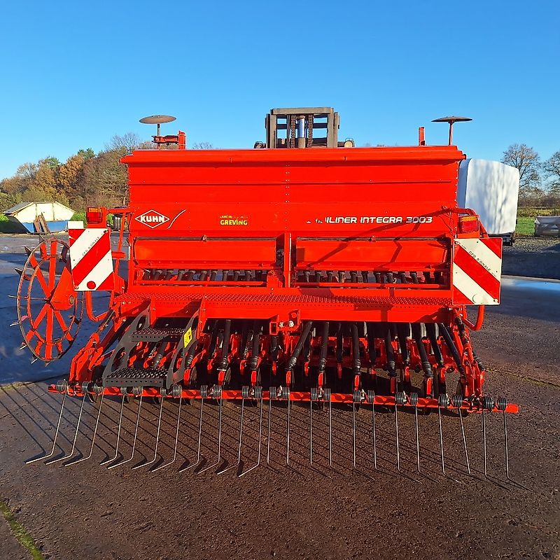 Kuhn Integra 3003 Säkombination Sämaschine mit Kuhn Kreiselegge HR 3004