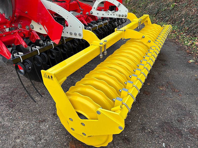 Pöttinger Pottinger Terradisc 3001 For Sale