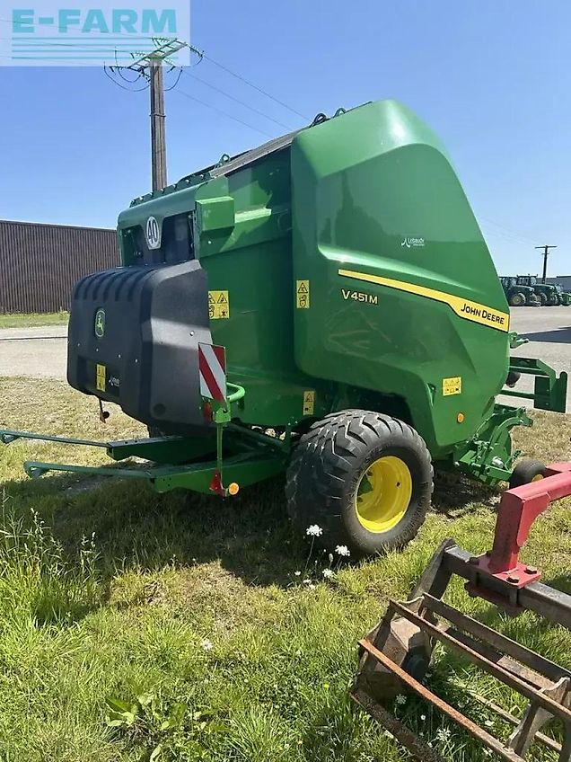 John Deere v451m