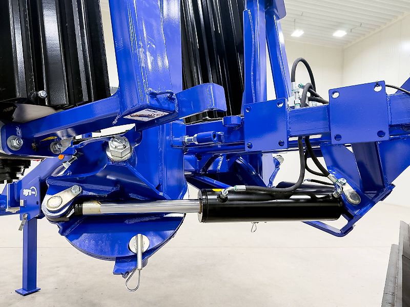 DALBO MaxiCut 600 61 cm roller, 90 knives, 5,8 m wide, hydraulic folding frame, Made in Denmark