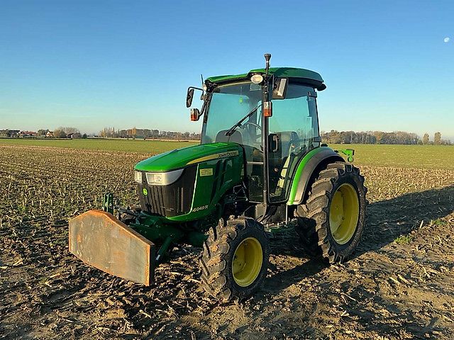 John Deere 4049R