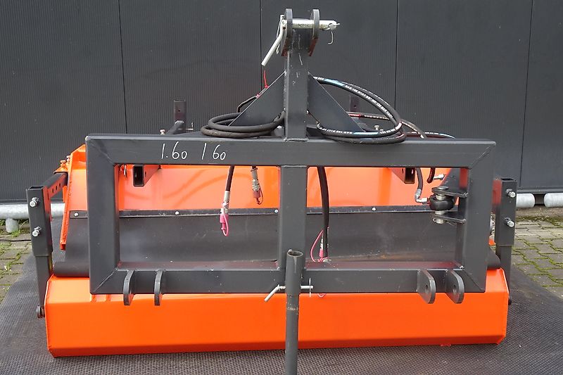 Hofstede veegmachine borstel diameter 60cm omkeerbaar. trekker model grote loopwielen