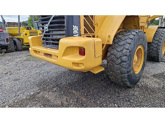 Volvo L90F