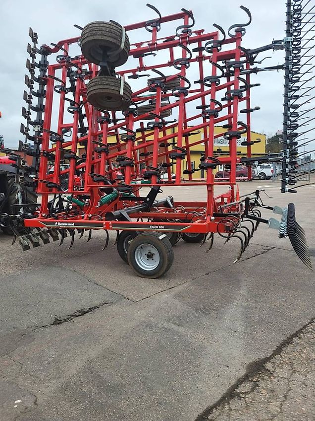 Kverneland Tiger 800 DEMO