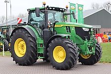 John Deere 6R195 TRAKTOR