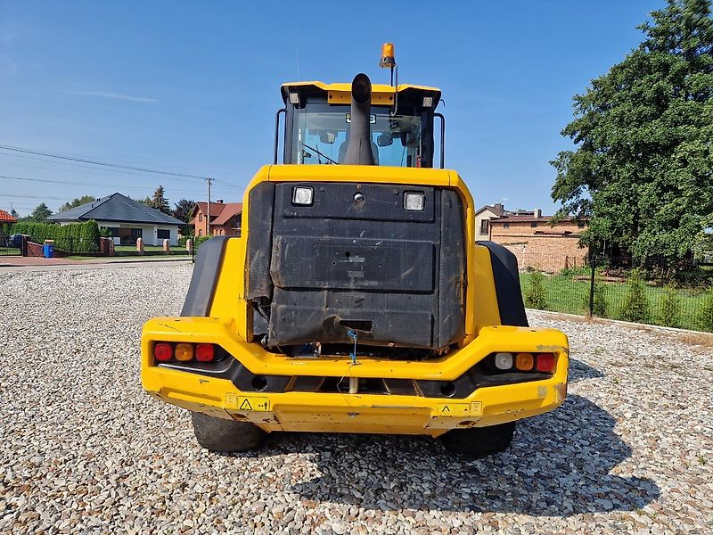JCB 437HT