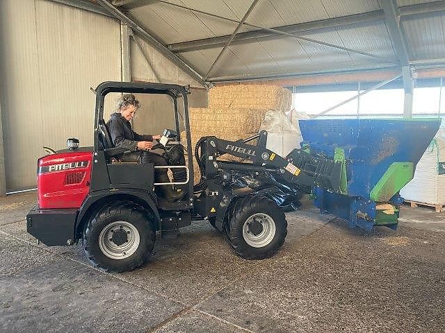 Pitbull Compact Loader X27-26V