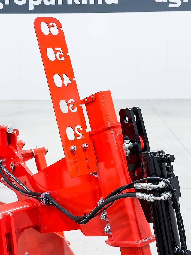 Gaspardo Attila 300/7 3 m subsoiler, 50 cm working depth, 7 loosening blades, hydraulic double tine cultivator