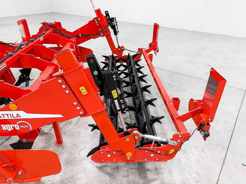 Gaspardo Attila 300/7 3 m subsoiler, 50 cm working depth, 7 loosening blades, hydraulic double tine cultivator