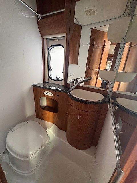 HYMER / ERIBA / HYMERCAR NOVA 532 Wohnwagen Doppelbett Markise Mover TOP