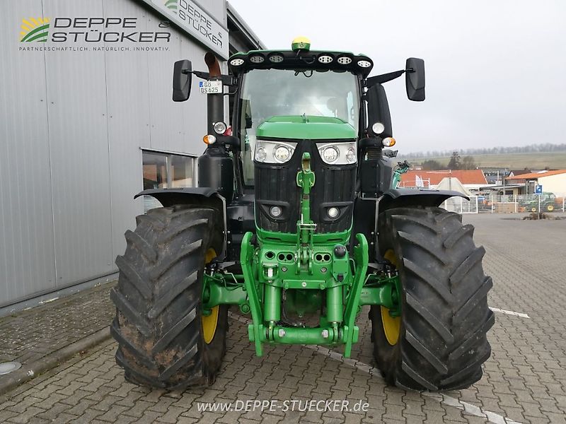 John Deere 6R 250
