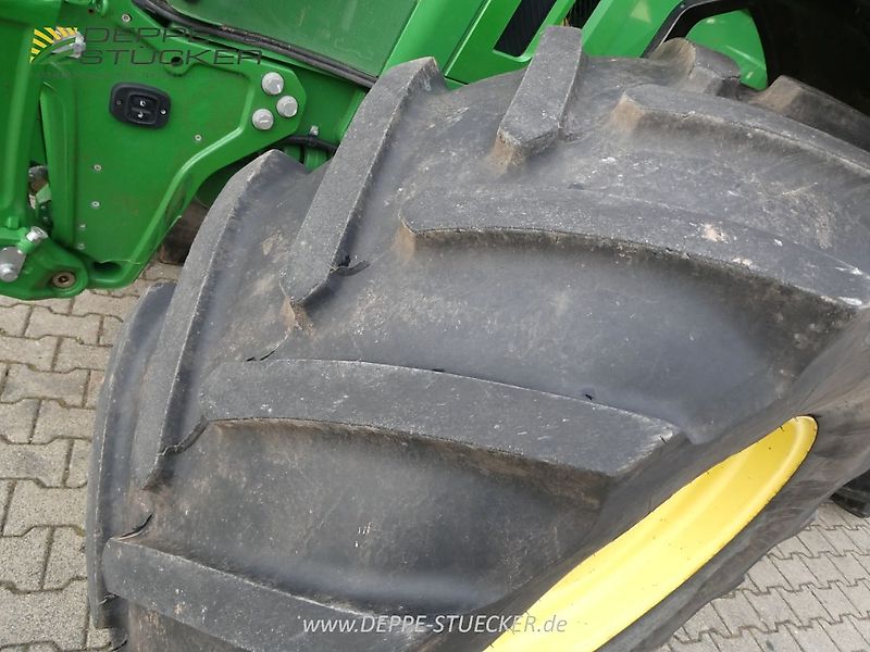 John Deere 6R 250