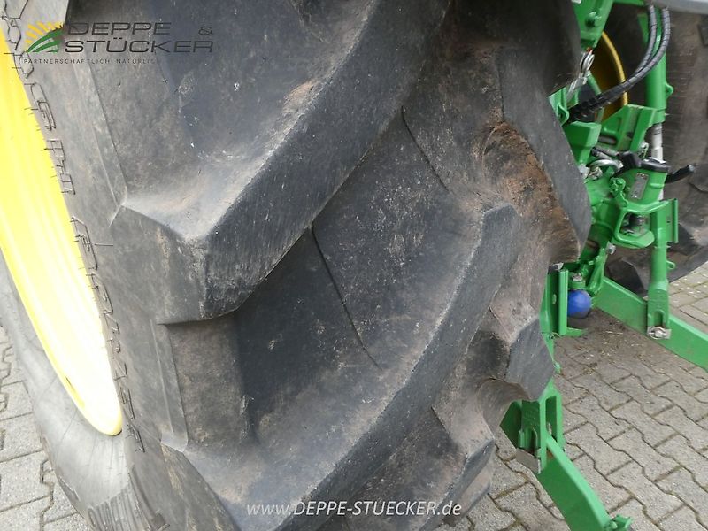 John Deere 6R 250