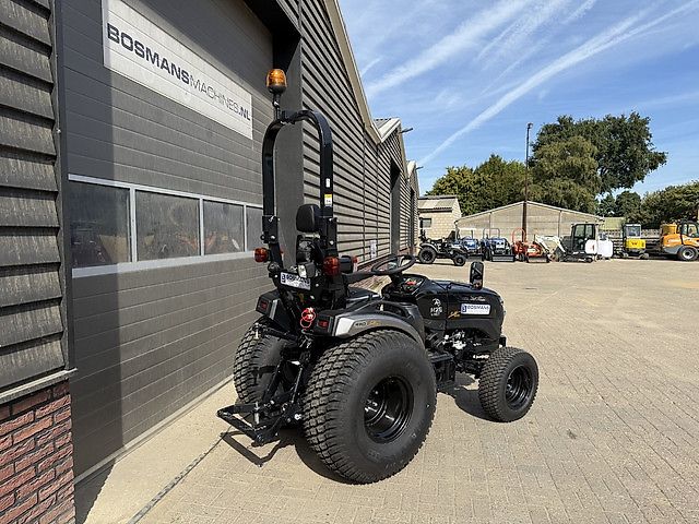 Solis 26 HST minitractor NIEUW BLACK EDITION hoge gazonbanden