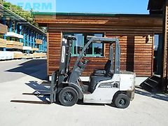 Nissan y1f2a25 triplex 4,75m + ss + ls