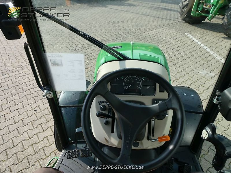 John Deere 4052R