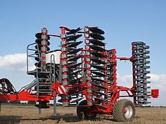 Unia Ares HP XXL 8 Kurzscheibenegge 8 m 660 mm Scheiben