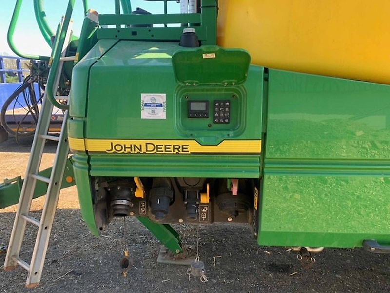 John Deere R962I