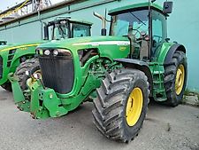 John Deere 8320