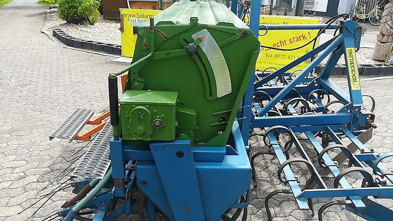Köckerling Köckerling 250cm Drillkombi 21 Reihen Vorbaufederzinkengruber Amazone Drille mit Fahrgassenschaltung Glatte Pakerringe zur Saatbeetbereitung Exaktstreigel zur Saateinarbeitung