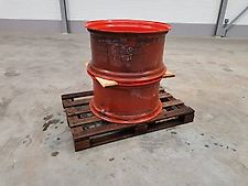 Claas Titan velgen W14Lx28