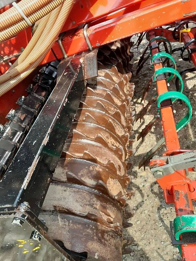 Kverneland Accord KLX