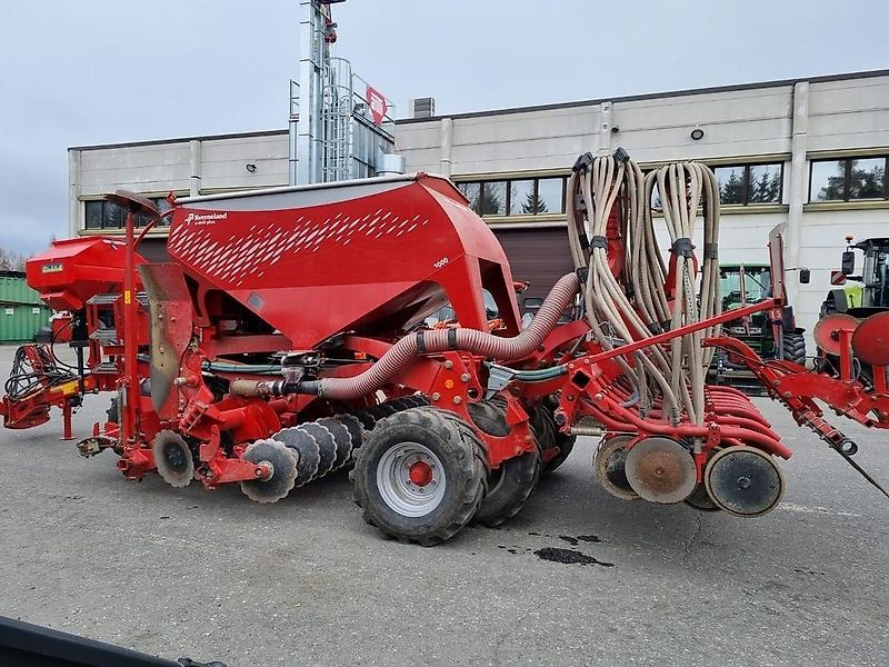 Kverneland U-DRILL 3000 PLUS