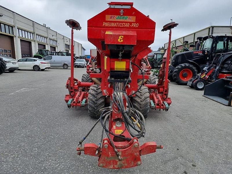 Kverneland U-DRILL 3000 PLUS