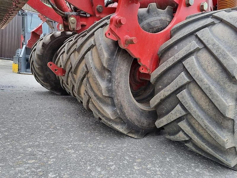 Kverneland U-DRILL 3000 PLUS