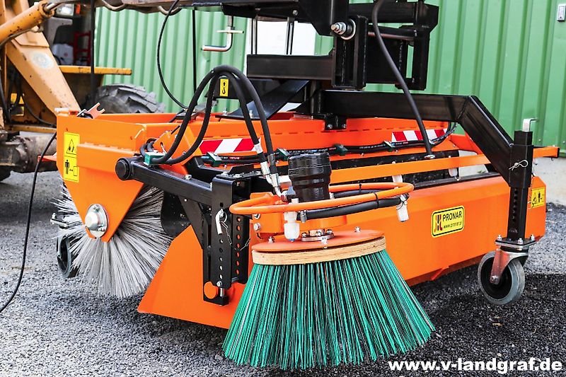 Pronar ZM 2000 Kehrmaschine 2m + Seitenbesen