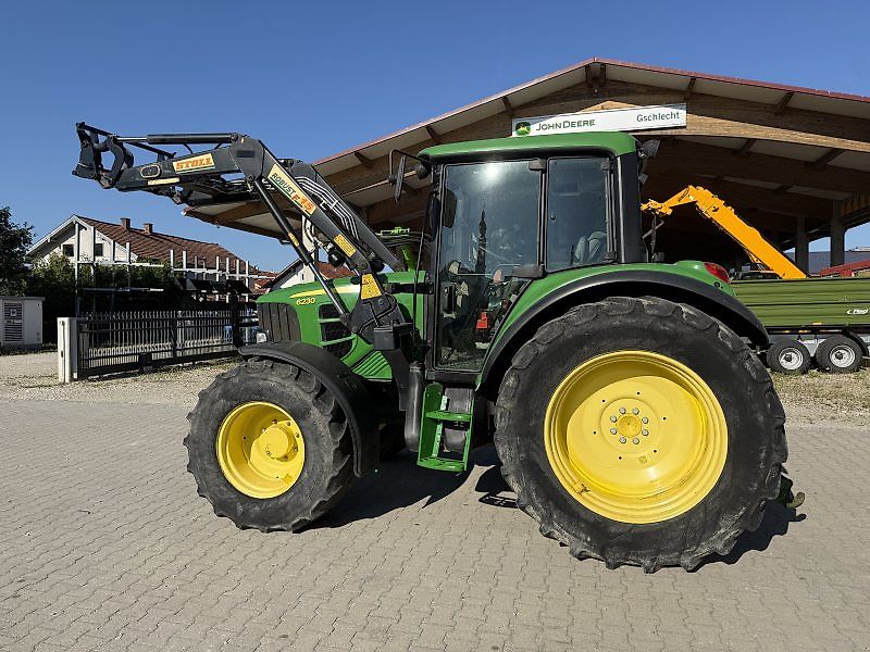 John Deere 6230 mit Frontlader