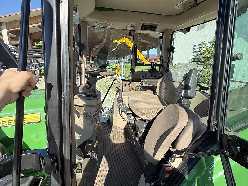 John Deere 6230 mit Frontlader
