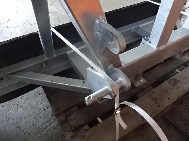 Futterschieber 2,2 Meter - Anbau Dreipunkt und Euro SW- und Palettengabelaufnahme Futterschieber- Gummischieber -2,2 M - Euro Schnellwechsel und Dreiunktanbau- Palettengabelaufnahme