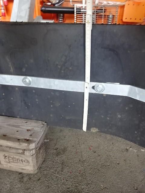 Futterschieber 2,2 Meter - Anbau Dreipunkt und Euro SW- und Palettengabelaufnahme Futterschieber- Gummischieber -2,2 M - Euro Schnellwechsel und Dreiunktanbau- Palettengabelaufnahme