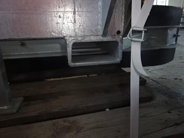 Futterschieber 2,2 Meter - Anbau Dreipunkt und Euro SW- und Palettengabelaufnahme Futterschieber- Gummischieber -2,2 M - Euro Schnellwechsel und Dreiunktanbau- Palettengabelaufnahme