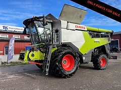 Claas Lexion 6800 dismantled: only spare parts