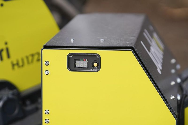 Junkkari Holzschredder Holzhäcksler Holzhacker Buschholzhacker