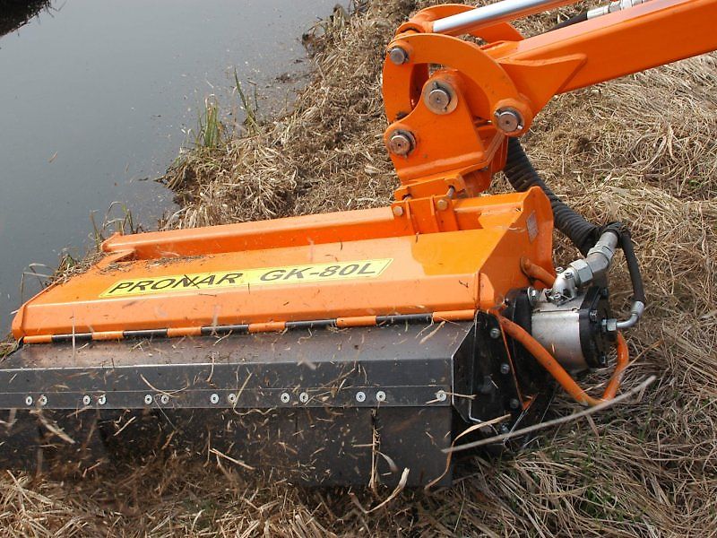 Pronar WWT Auslegemulcher Mulchkopf Astschere Astsäge Mulcher