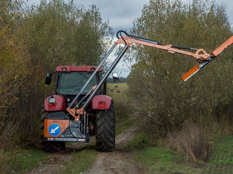 Pronar WWT Auslegemulcher Mulchkopf Astschere Astsäge Mulcher