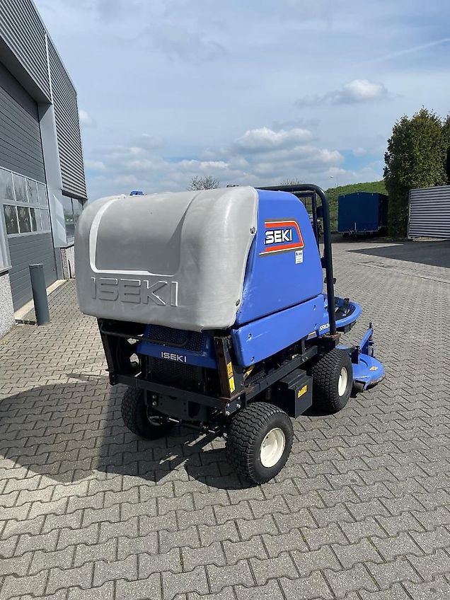 Iseki SF240F diesel frontmaaier met opvang